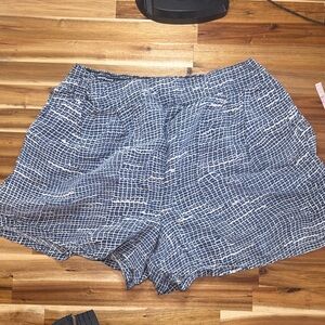 PrAna Women’s XL Grid Plaid Tencel Shorts with Pockets - Blue Pattern